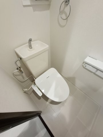 ロイヤル苦楽園のトイレ|R7.11.18撮影　リフォーム済み