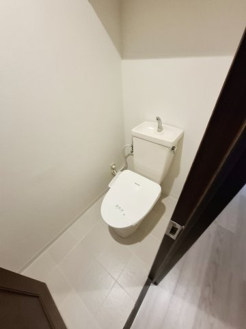 ロイヤル苦楽園のトイレ|R7.11.18撮影　リフォーム済み