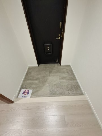 ロイヤル苦楽園の玄関|R7.11.18撮影　リフォーム済み