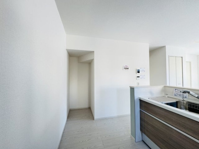 【収納】 | 市川市若宮２丁目新築戸建【若宮小学校：8分】 | キッチン横・パントリースペース