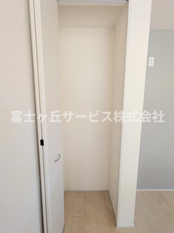 【収納】 | 磐田市中野 2期 新築一戸建て | キッチン横の収納です