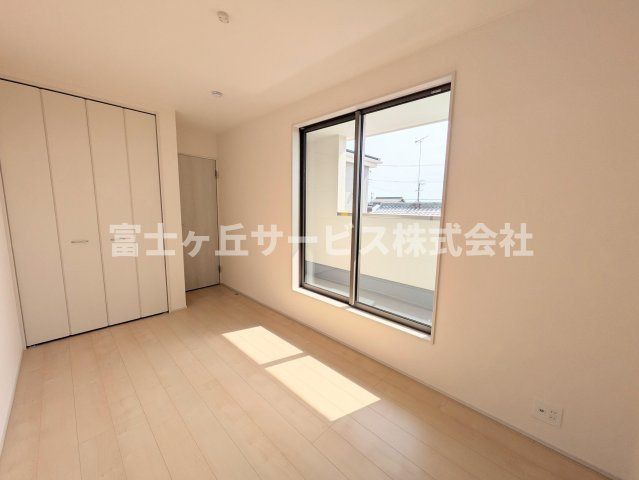 【洋室】 | 磐田市中野 2期 新築一戸建て | 洋室です