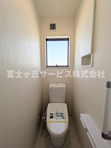 【トイレ】 | 磐田市中野 2期 新築一戸建て | １F2F同タイプのトイレがあります