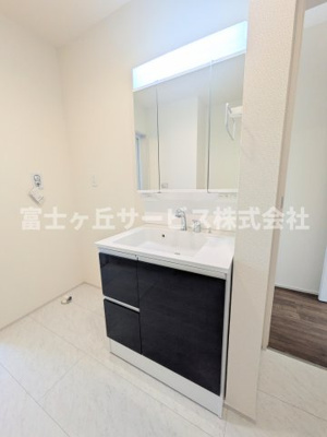 【独立洗面台】 | 磐田市豊浜中野 4期 新築一戸建て 2号棟 | 独立洗面台です