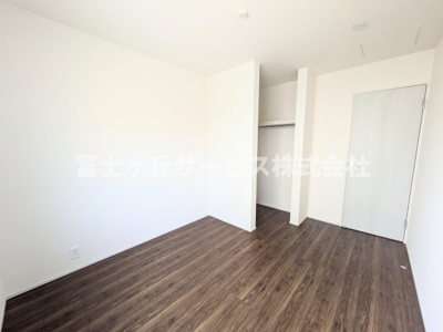 【洋室】 | 磐田市豊浜中野 4期 新築一戸建て 2号棟 | 洋室です
