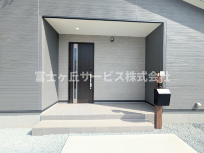 【エントランス】 | 磐田市豊浜中野 4期 新築一戸建て 2号棟 | エントランスです