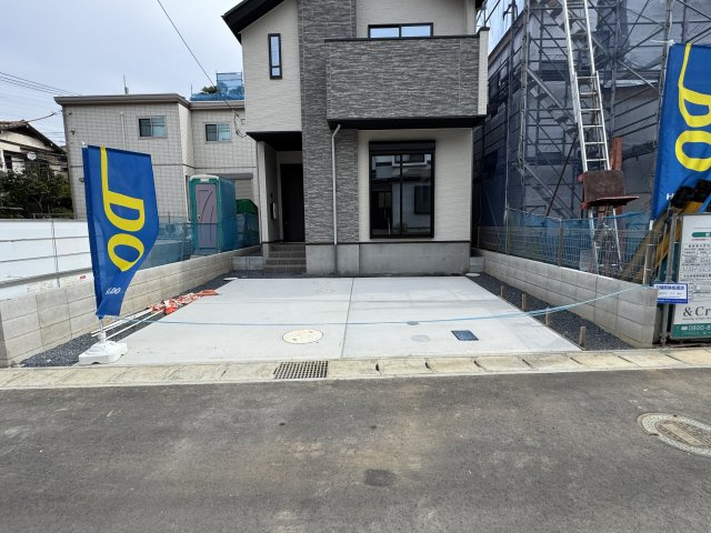 松戸市八ケ崎緑町新築戸建（八ケ崎緑町３期）の駐車場|4号棟駐車スペース・並列２台駐車可