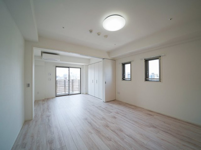 【居間・リビング】 | プライマル上野・稲荷町 | ※写真は同タイプ住戸です。