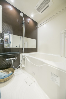 【浴室】 | ルジュール神田須田町 | ※写真は同タイプ住戸です。