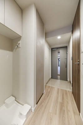 【玄関】 | ベルファース神田神保町 | ※写真は同タイプ住戸です。