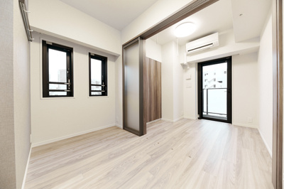 【居間・リビング】 | ベルファース神田神保町 | ※写真は同タイプ住戸です。