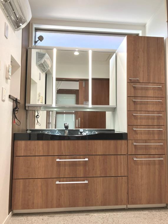 壱丁目東戸建の洗面所