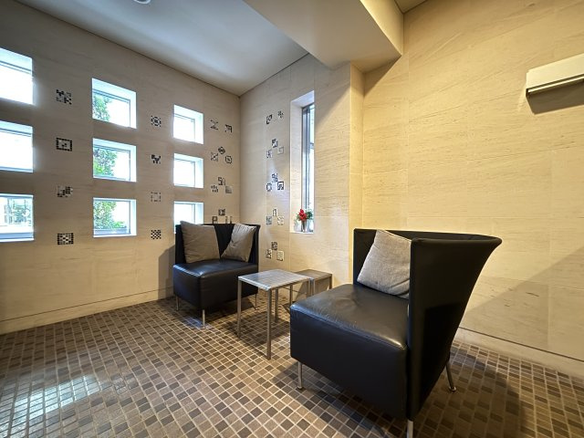 リリーベル門前仲町サーモスのエントランス