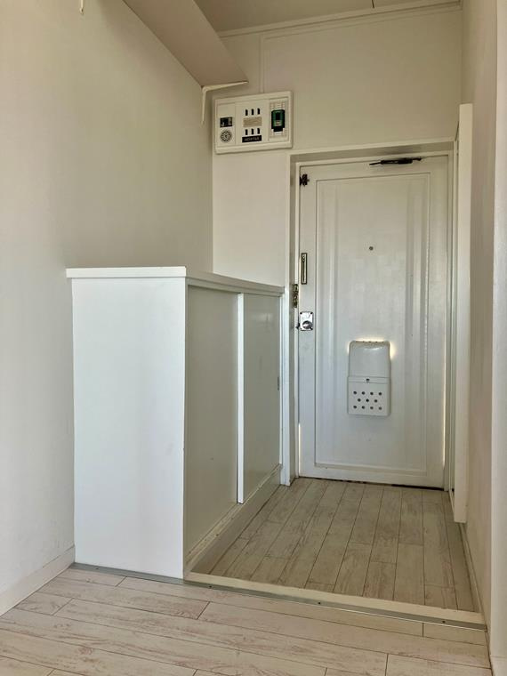 宮前平グリーンハイツ１６号棟の玄関