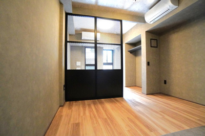 【居間・リビング】 | ザ・ライオンズフォーシア外神田 | ※写真は同タイプ住戸です。