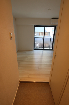 玄関から見たお部屋です♪