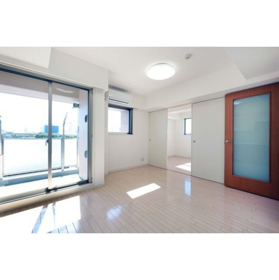 【居間・リビング】コンフォリア西早稲田