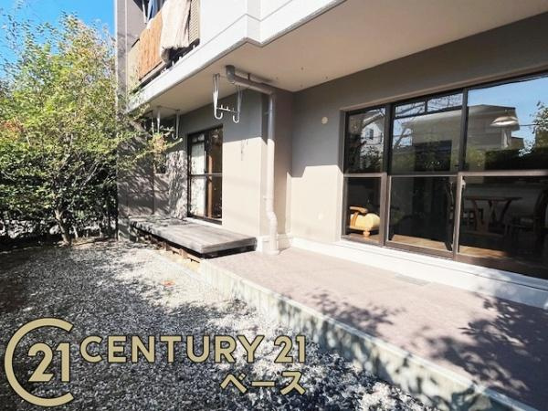 真美ケ丘中央一番街　11号棟の庭|■現地撮影写真■陽当たり良好の南庭があります！