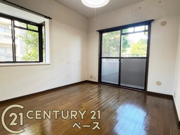 真美ケ丘中央一番街　11号棟の洋室|■現地撮影写真■明るい雰囲気の角部屋の洋室です！