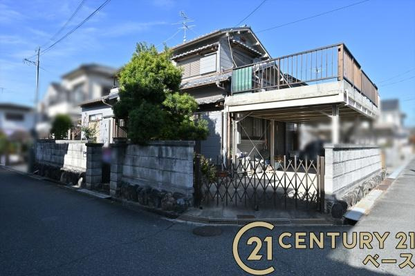 北葛城郡上牧町松里園３丁目　一戸建の外観