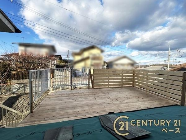 生駒市緑ケ丘　一戸建のバルコニー|■現地撮影写真■開放感あふれるルーフテラス！