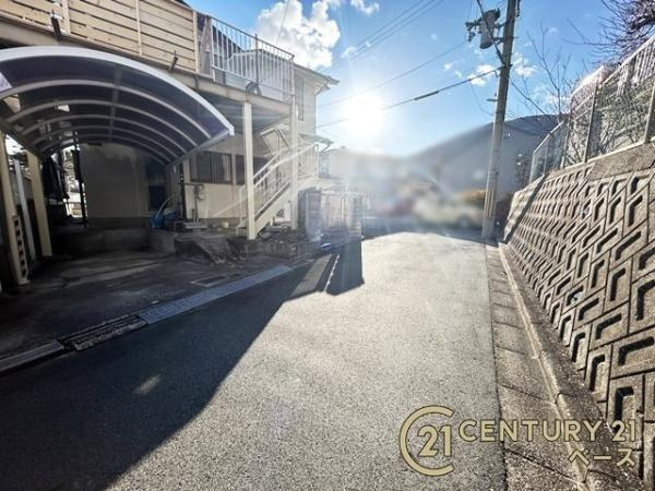 生駒市緑ケ丘　一戸建の前面道路含む現地写真|■現地撮影写真■落ち着いた雰囲気の閑静な住宅地内です！