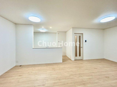 【居間・リビング】 | 葛飾区東水元5丁目新築分譲住宅 | 【居間・リビング】「ＬＤＫは家族団らんをデザイン」広いＬＤＫでは家族が集まり一緒の時間を過ごせる工夫がされております。何気ない一日の当たり前のひとコマがいつか一生の宝物になります