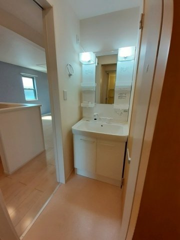 ソレイユＫの洗面所