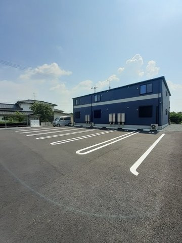 Ｍ＆Ｈ　Ⅸの駐車場