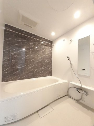 Ｍ＆Ｈ　Ⅸの浴室