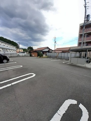 プロスパーゆりの駐車場