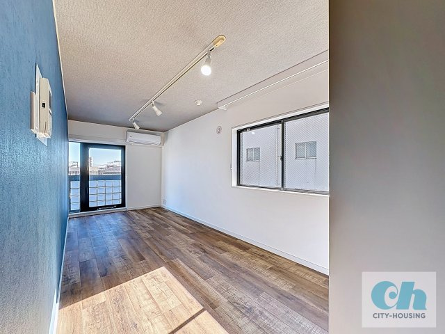 NEWRISE-2 401号室の玄関