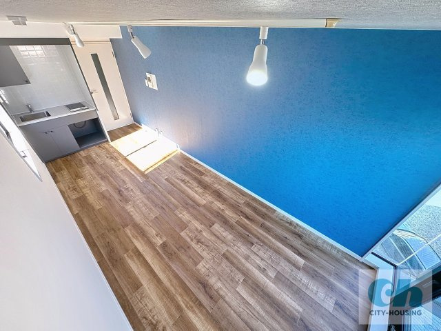 NEWRISE-2 401号室の居間・リビング