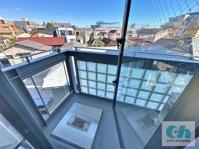 NEWRISE-2 401号室のバルコニー