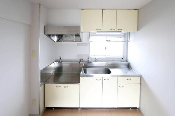 ビレッジハウス宮ヶ迫2号棟のキッチン|ビレッジハウスの同一物件・同一タイプの間取りの写真です