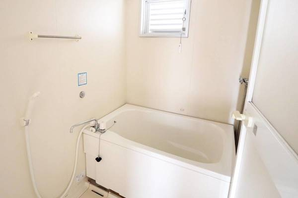 ビレッジハウス宮ヶ迫2号棟の浴室|ビレッジハウスの同一物件・同一タイプの間取りの写真です