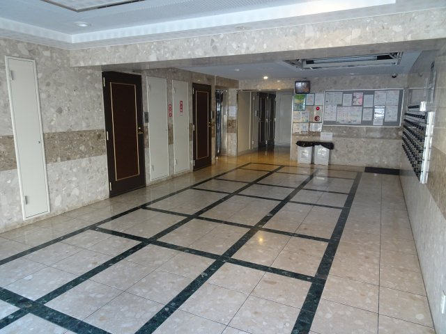 ロマネスク通町のエントランス