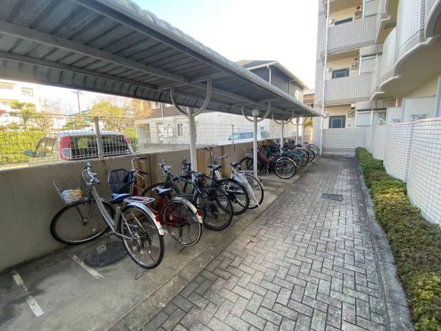 メゾン・ド・プロスペールの駐輪場