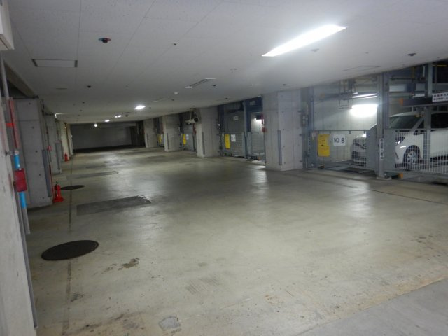 レグノ・セレーノの駐車場