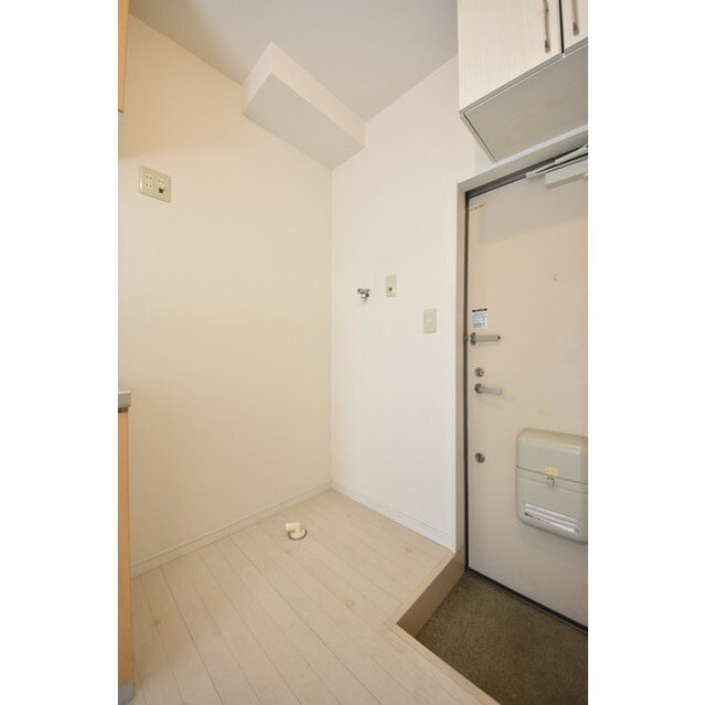 フォレストツインハウスⅡ　B棟の内装|明るい色調の室内です