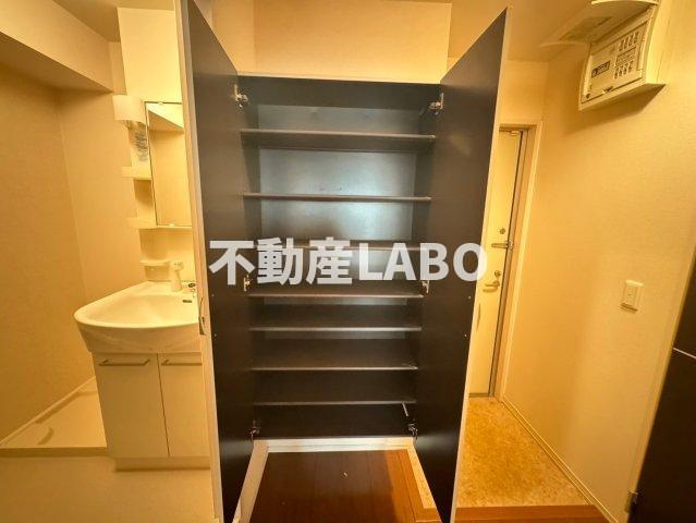 ラ・ローランのその他