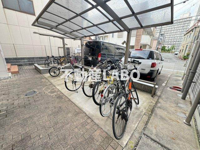 ラ・ローランのその他