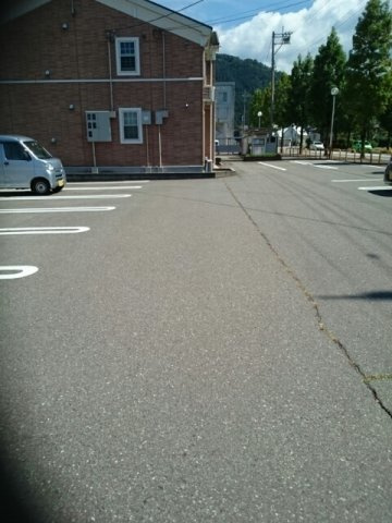 カーサ　フェリーセス　Ａの駐車場