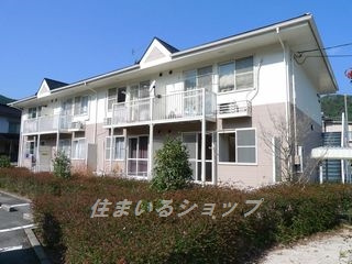 広島市安佐北区上深川町のアパートの外観