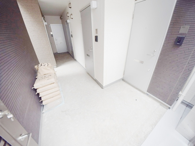 ハートグレース上大岡のエントランス