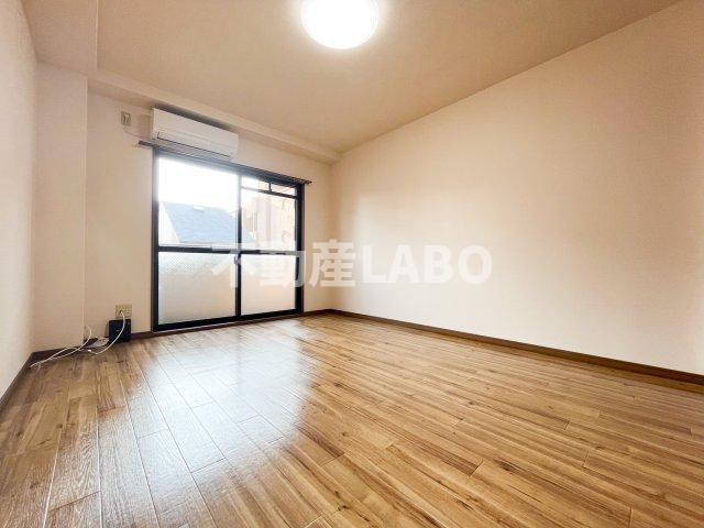 グラン・ボヌールの洋室