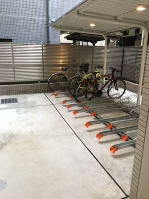 【その他】 | グロリアス西荻窪 | 駐輪場。