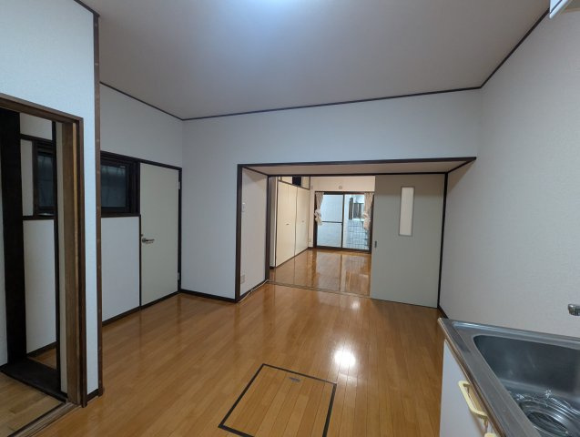 伊丹市春日丘２丁目貸家の居間・リビング