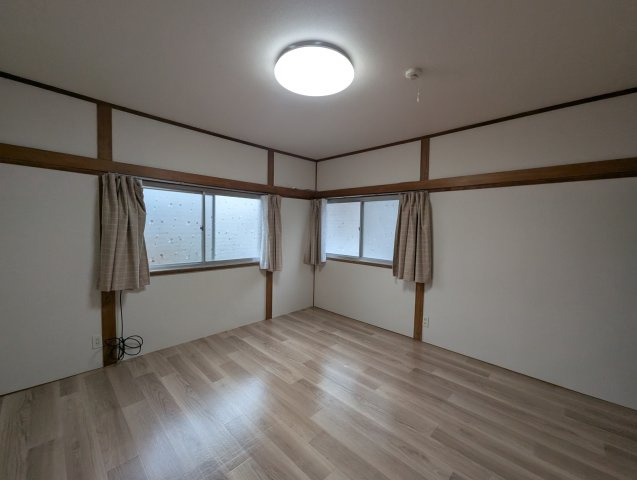 伊丹市春日丘２丁目貸家の寝室