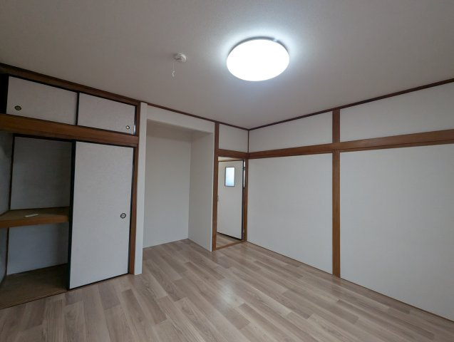 伊丹市春日丘２丁目貸家の寝室